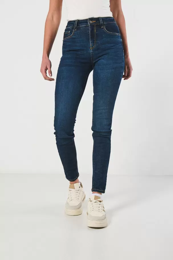 Jean azul oscuro jegging con bolsillos y ajuste ceñido
