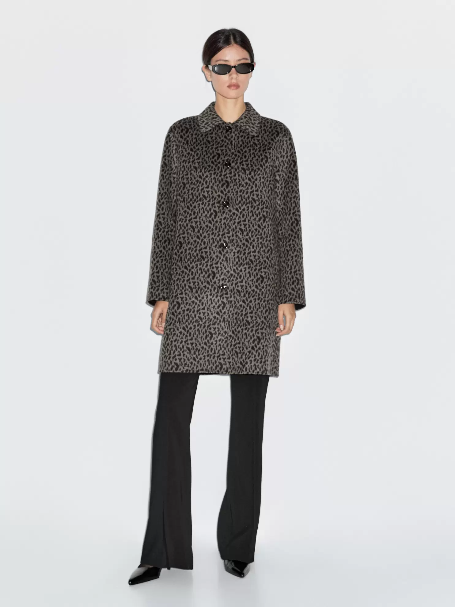 Abrigo animal print con lana