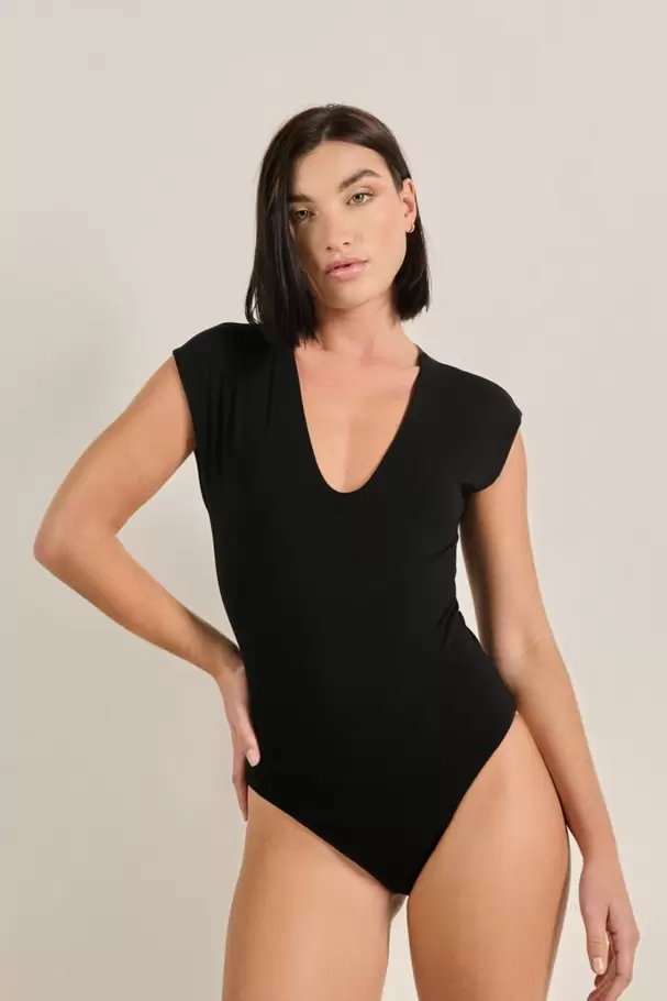 Body ajustado manga sisa unicolor con cuello V