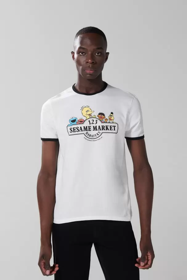 Camiseta de Plaza Sésamo crema manga corta con contrastes