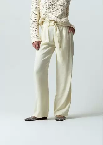 Pantalón Straight tiro alto tipo lino