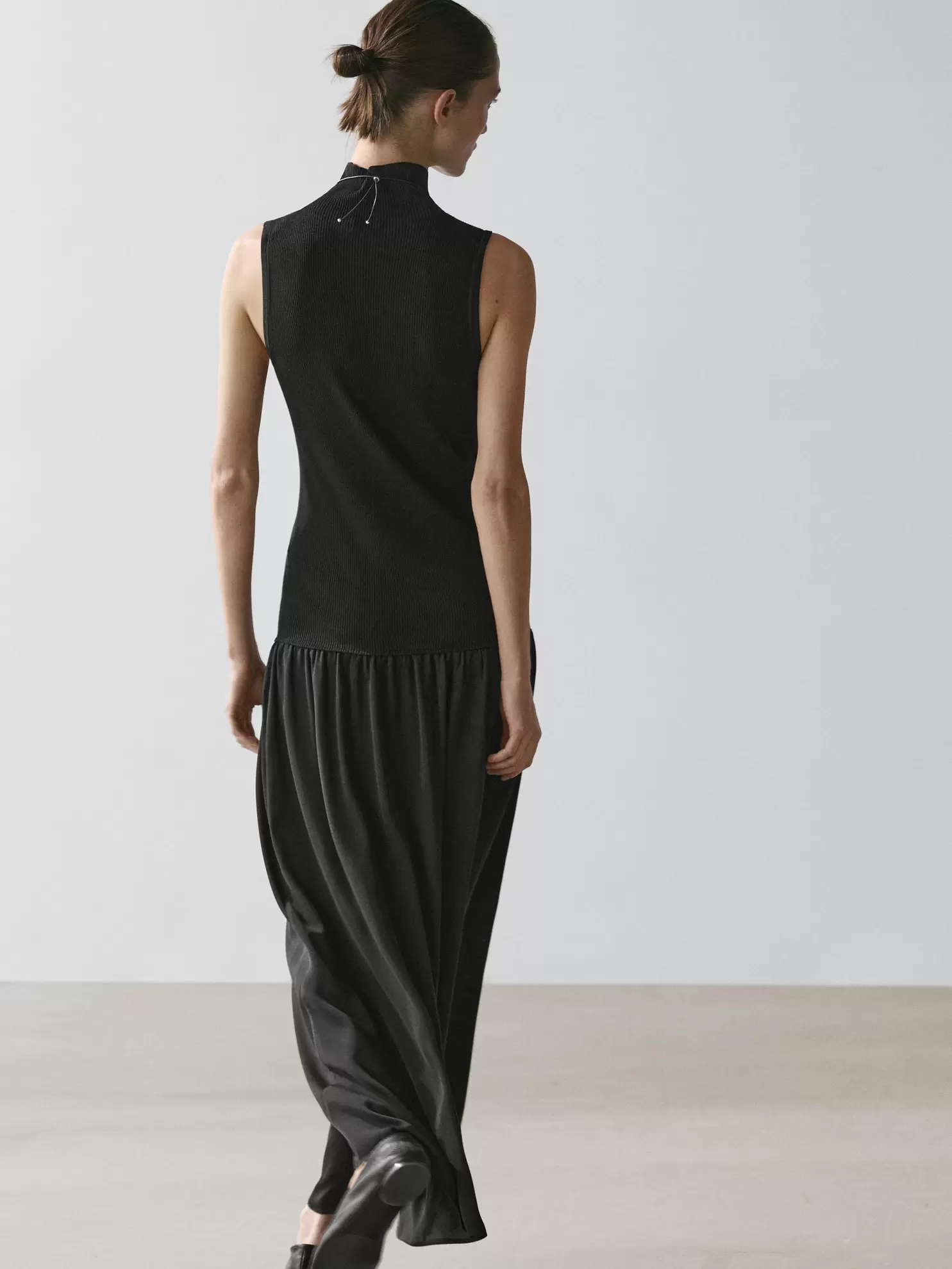 Vestido punto midi detalle combinado