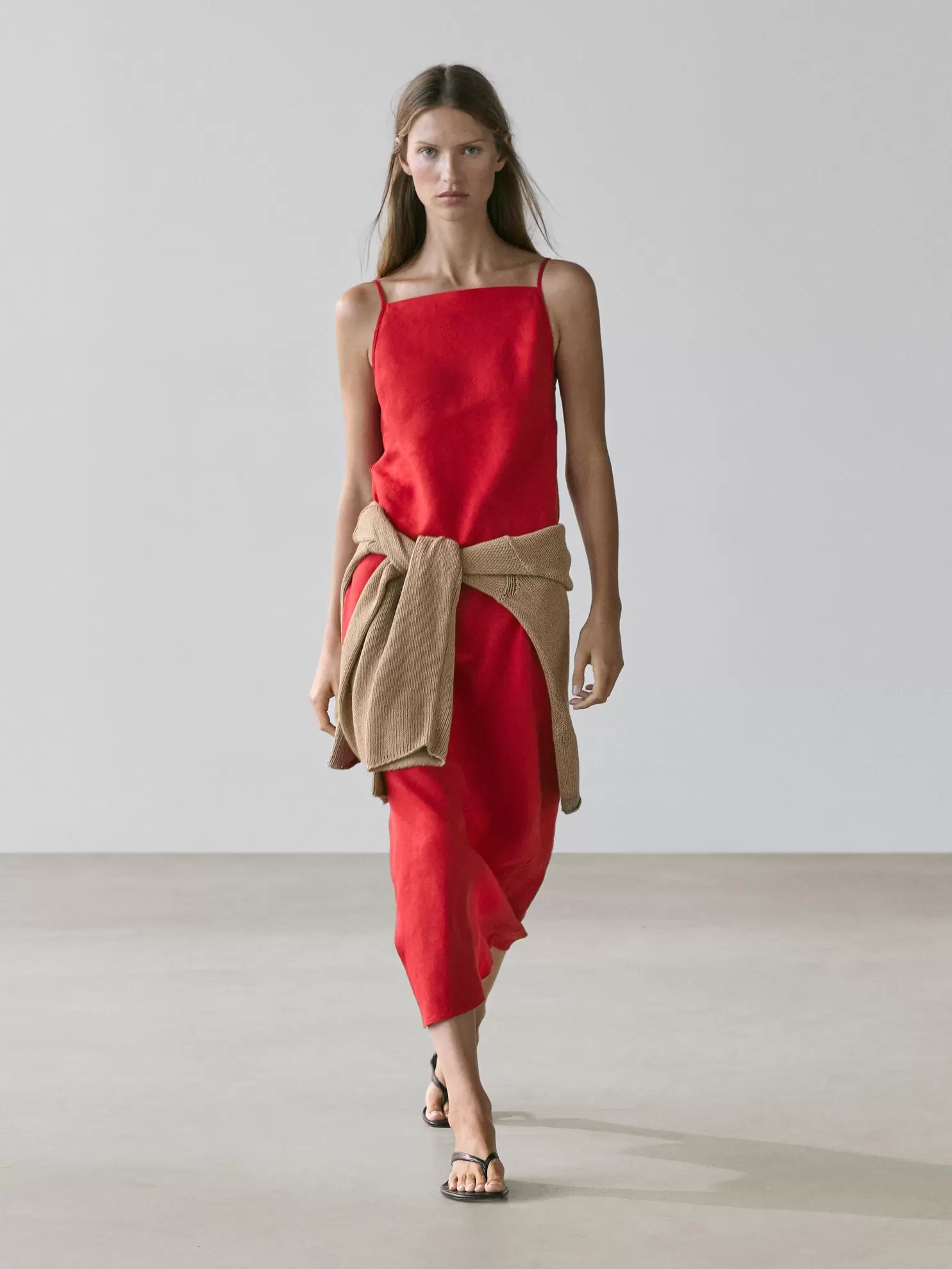 Vestido midi escote recto lino