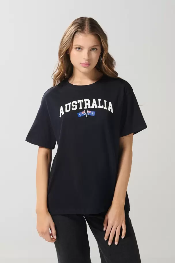 Camiseta unicolor college con cuello redondo en algodón