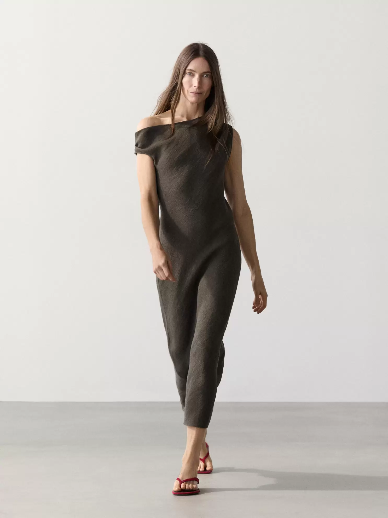 Vestido midi detalle hombro 100% lino