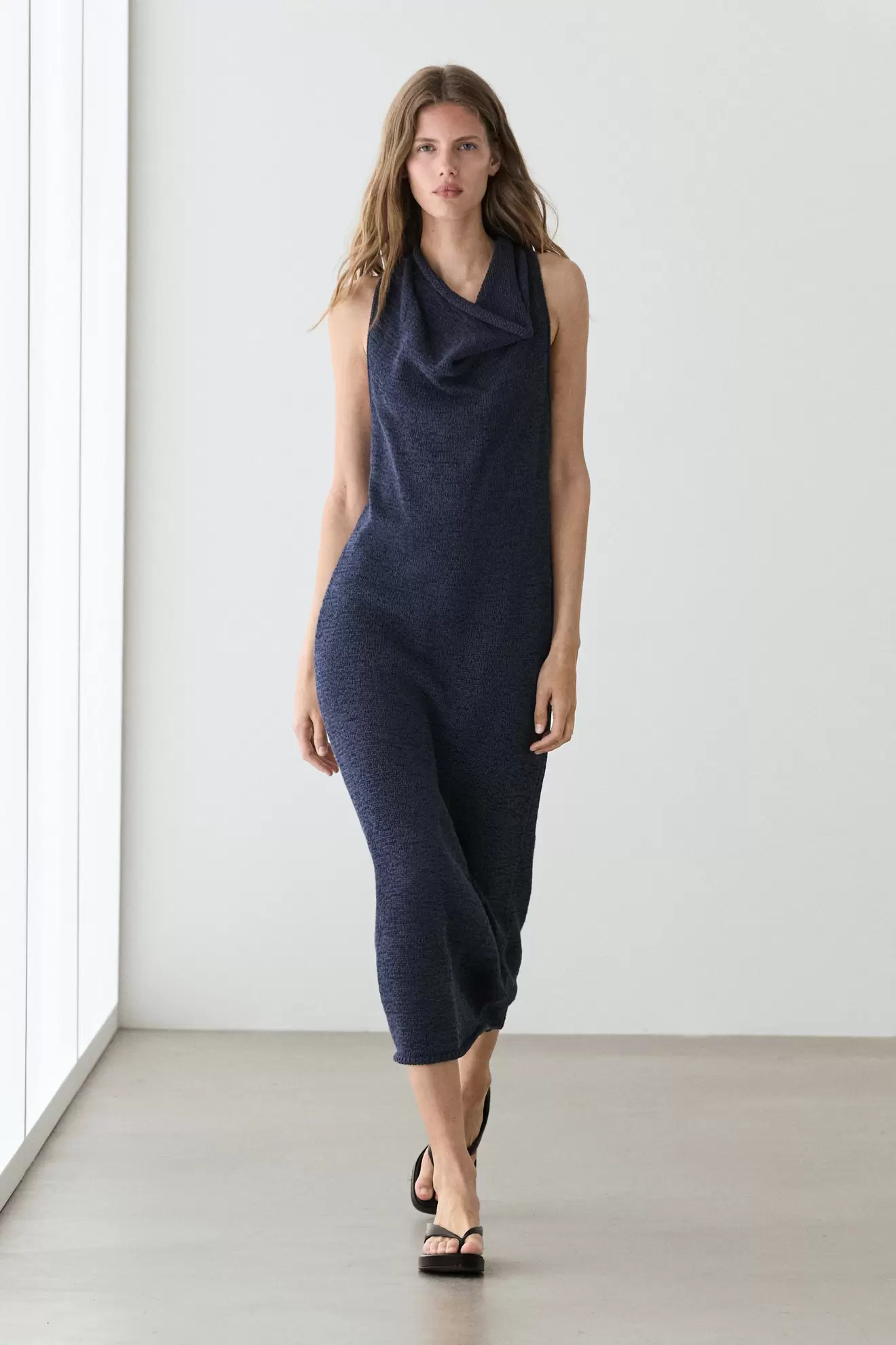 Vestido midi punto escote drapeado