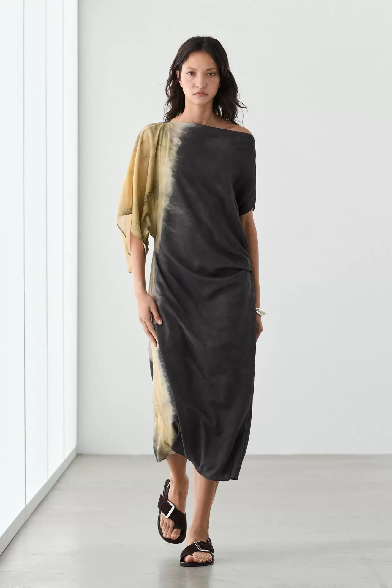 Vestido midi estampado tie dye