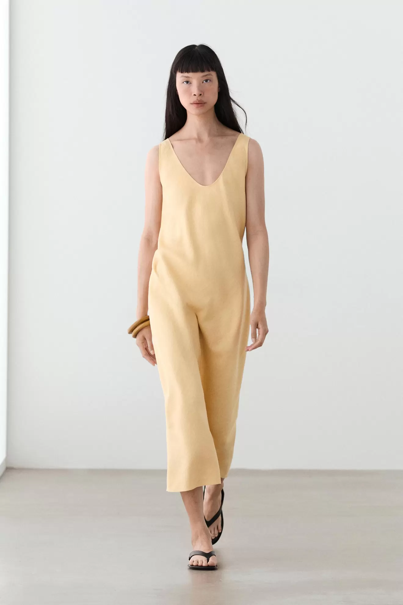 Vestido midi tirantes 100% lino