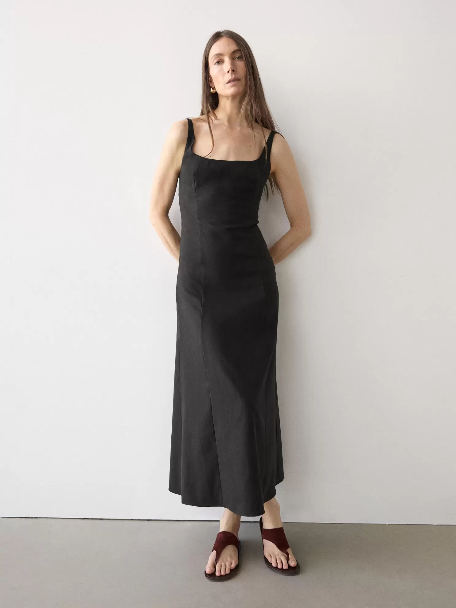 Vestido midi tirantes con lino