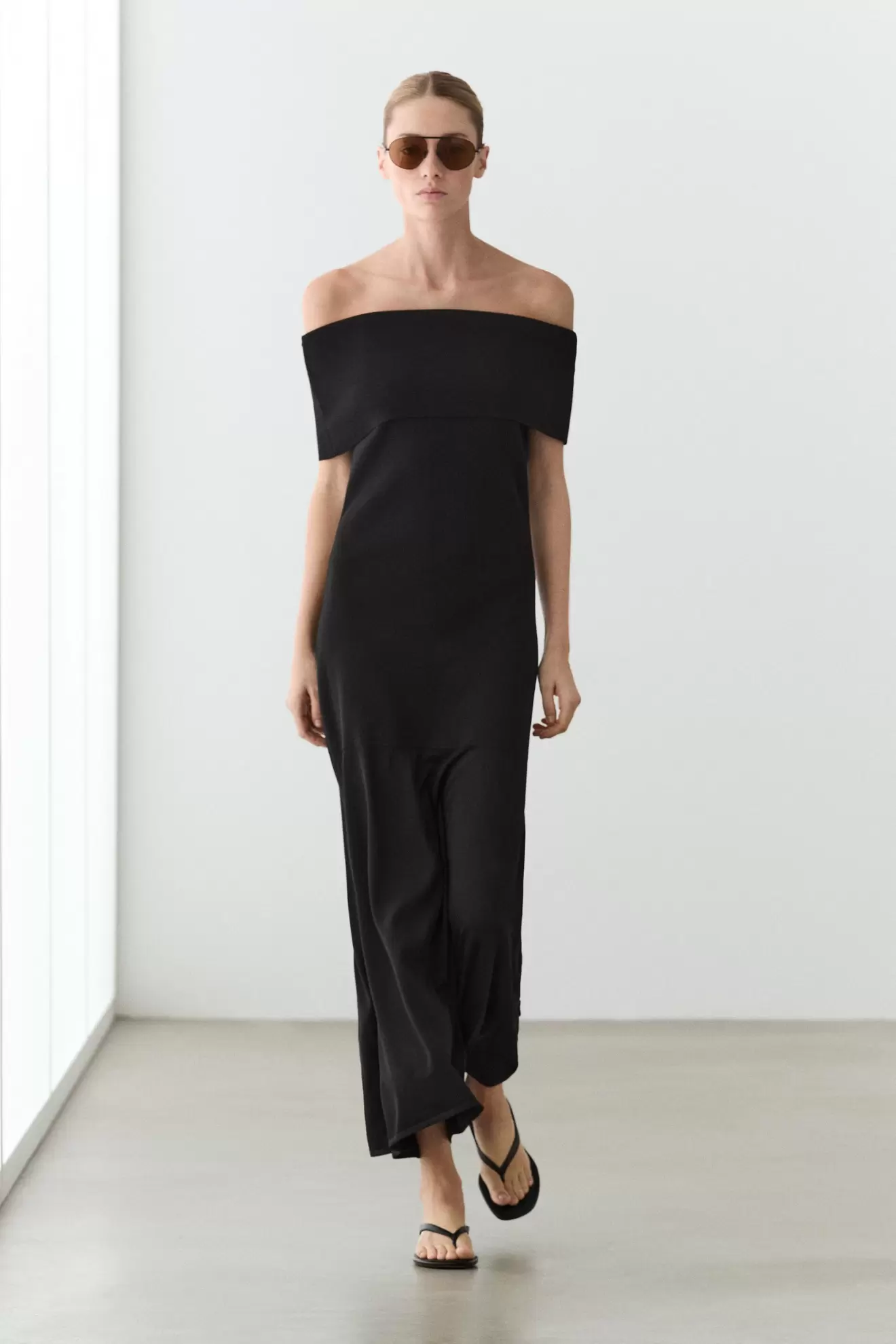 Vestido midi punto hombros descubiertos
