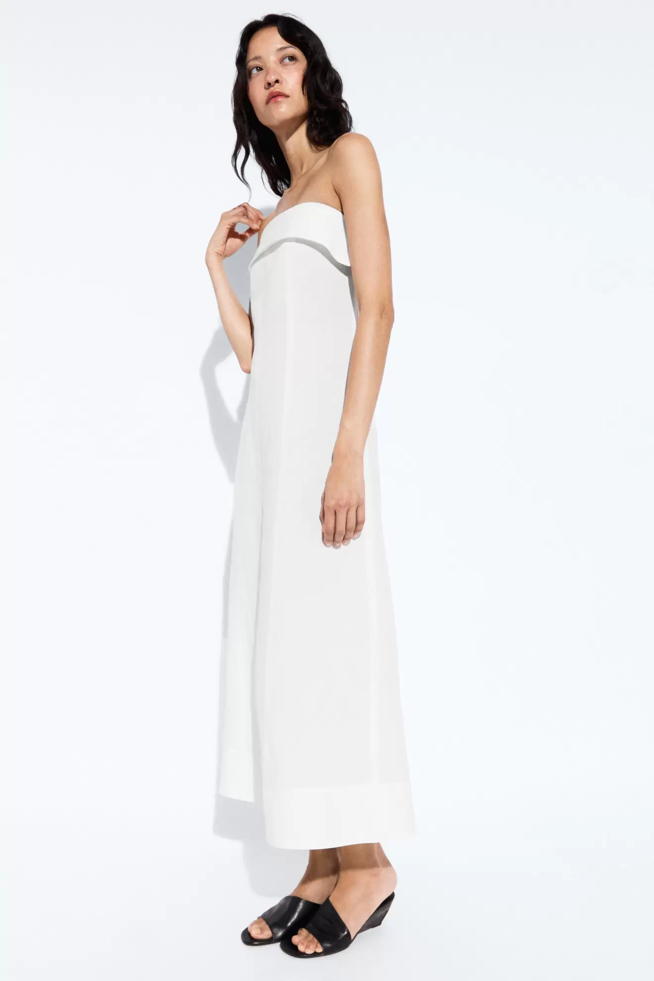 Vestido midi palabra de honor con lino