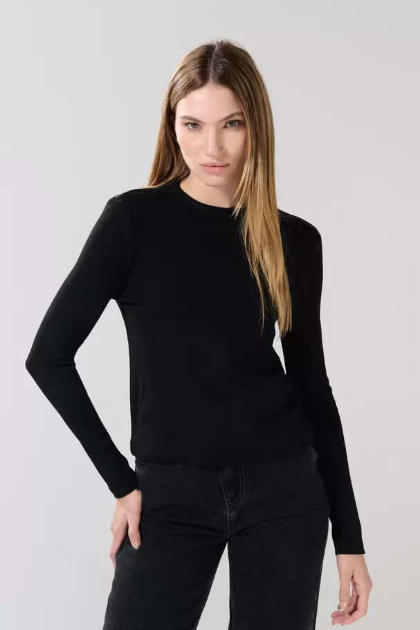 Camiseta en rib ceñida unicolor con manga larga