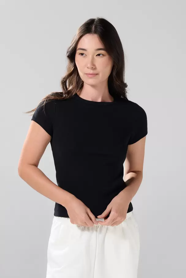 Camiseta en tela de rib unicolor ajustada manga corta