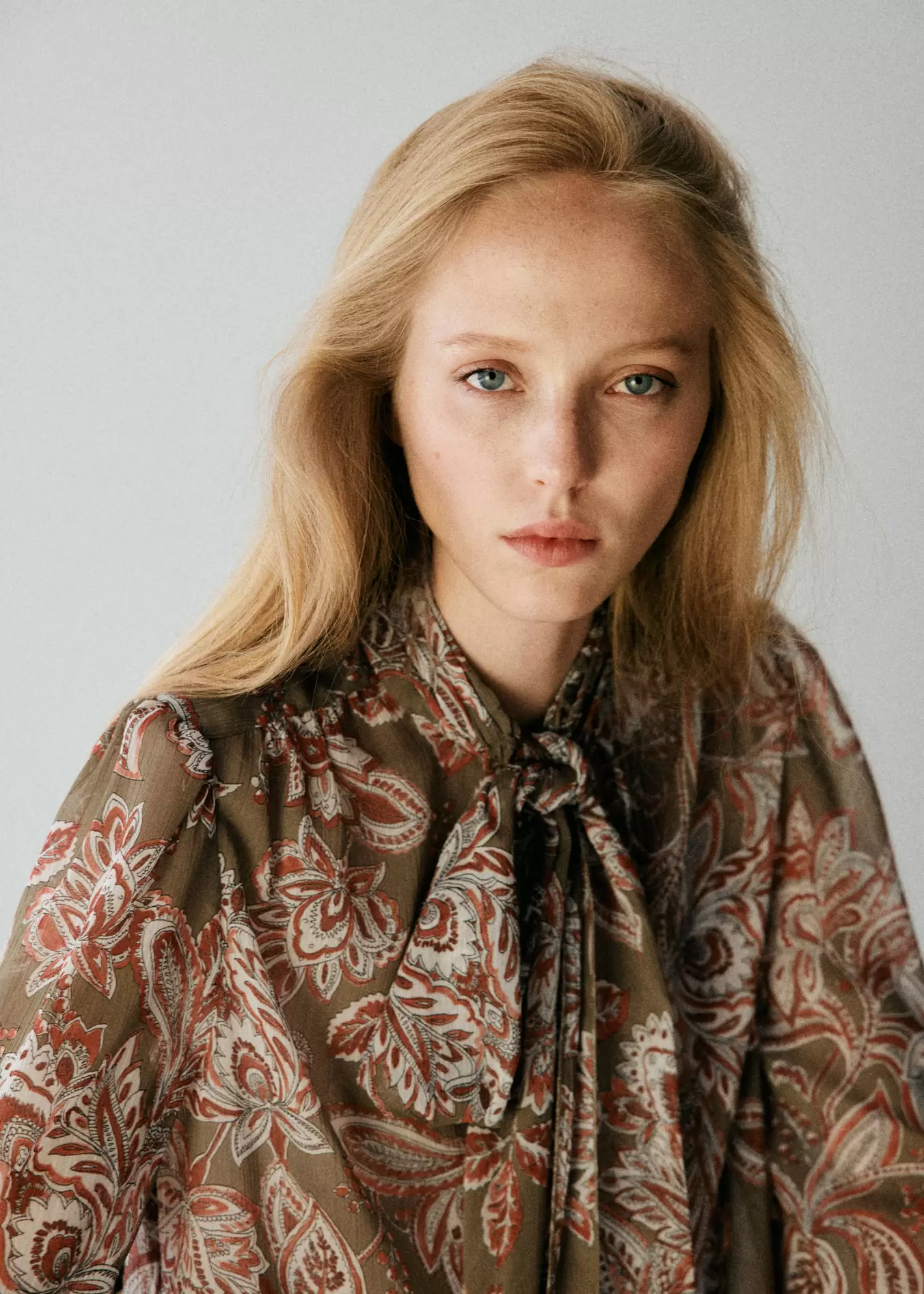 Blusa floral lazo