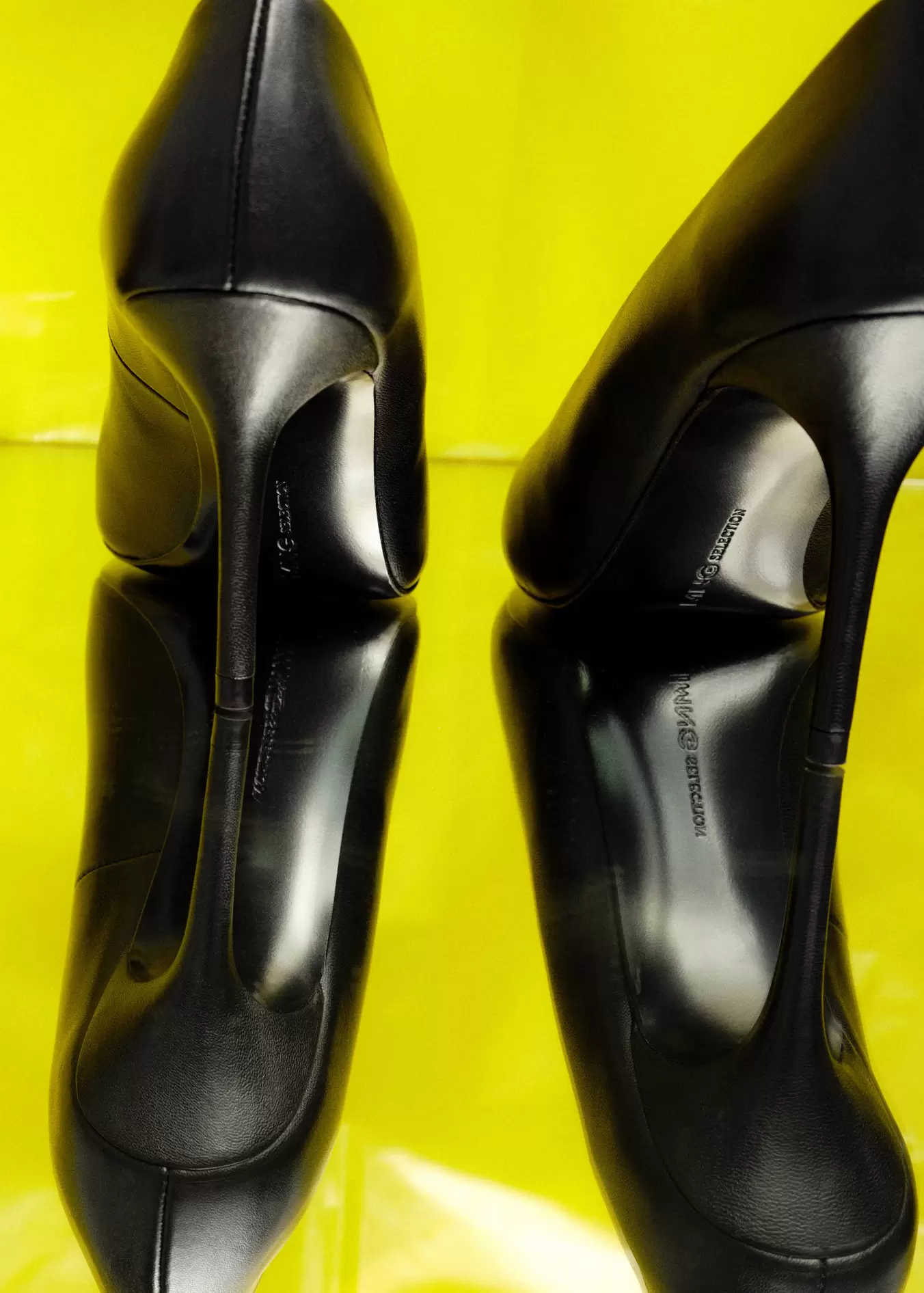 Zapato tacón piel punta