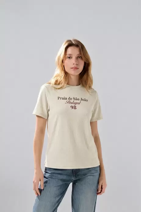 Camiseta manga corta crema con arte college en algodón