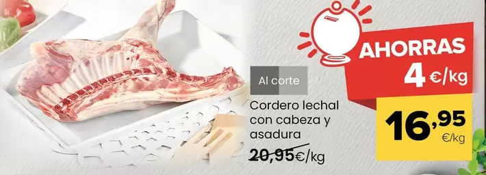 Cordero Lechal Con Cabeza Y Asadura