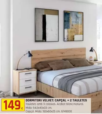 Dormitori Velvet: Capçal + 2 Tauletes