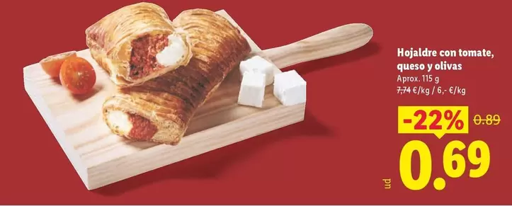 Hojaldre Con Tomate Queso Y Olivas 