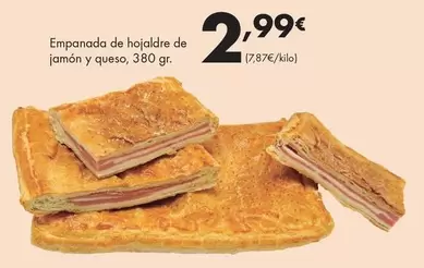 Empanada De Hojaldre De Jamón Y Queso