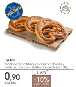 Snack - De Masa Tierna Y Esponjosa Dorada Y Crujiente, Con Caracteristica Toque De Sal