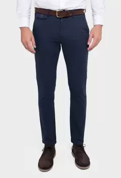 Pantalón chino slim fit en azul marino