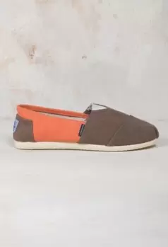 Alpargata de hombre naranja y marrón