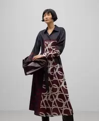 Vestido camisero estampado logo mujer