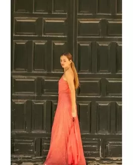 VESTIDO LARGO CORAL CON BORDADOS Y LENTEJUELAS