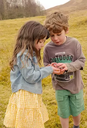 Bermudas de gabardina para niño en color verde