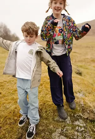 Camiseta de punto para niño en blanco con estampado