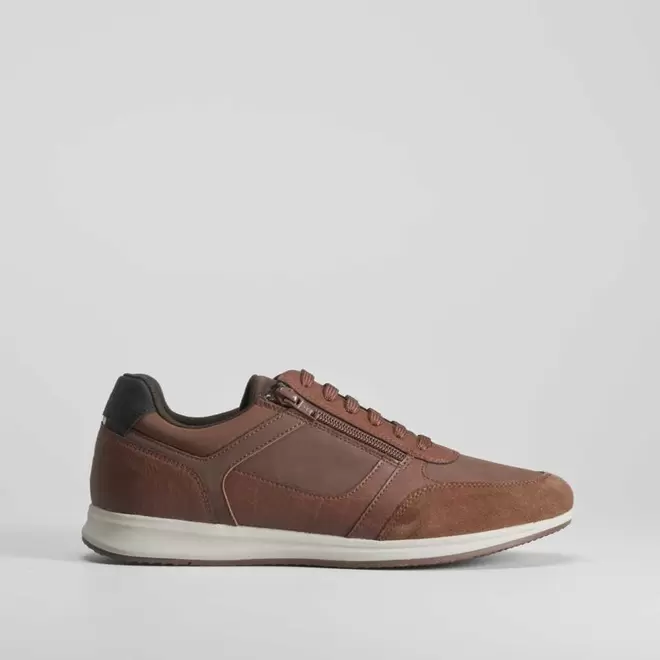 Deportiva Avery marrón GEOX
