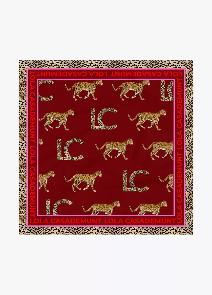 Pañuelo estampado LC y leopardos