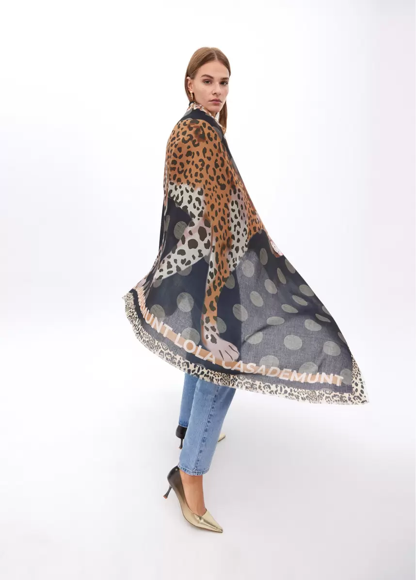 Foular estampado topos y tigre