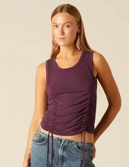 CAMISETA FRUNCE TIRA MORA OSCURO