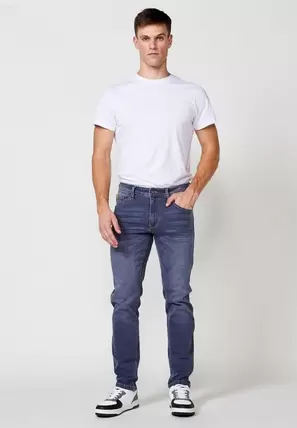 Pantalón largo denim straigth regular fit con Cierre delantero con cremallera y botón color Azul Oscuro para Hombre