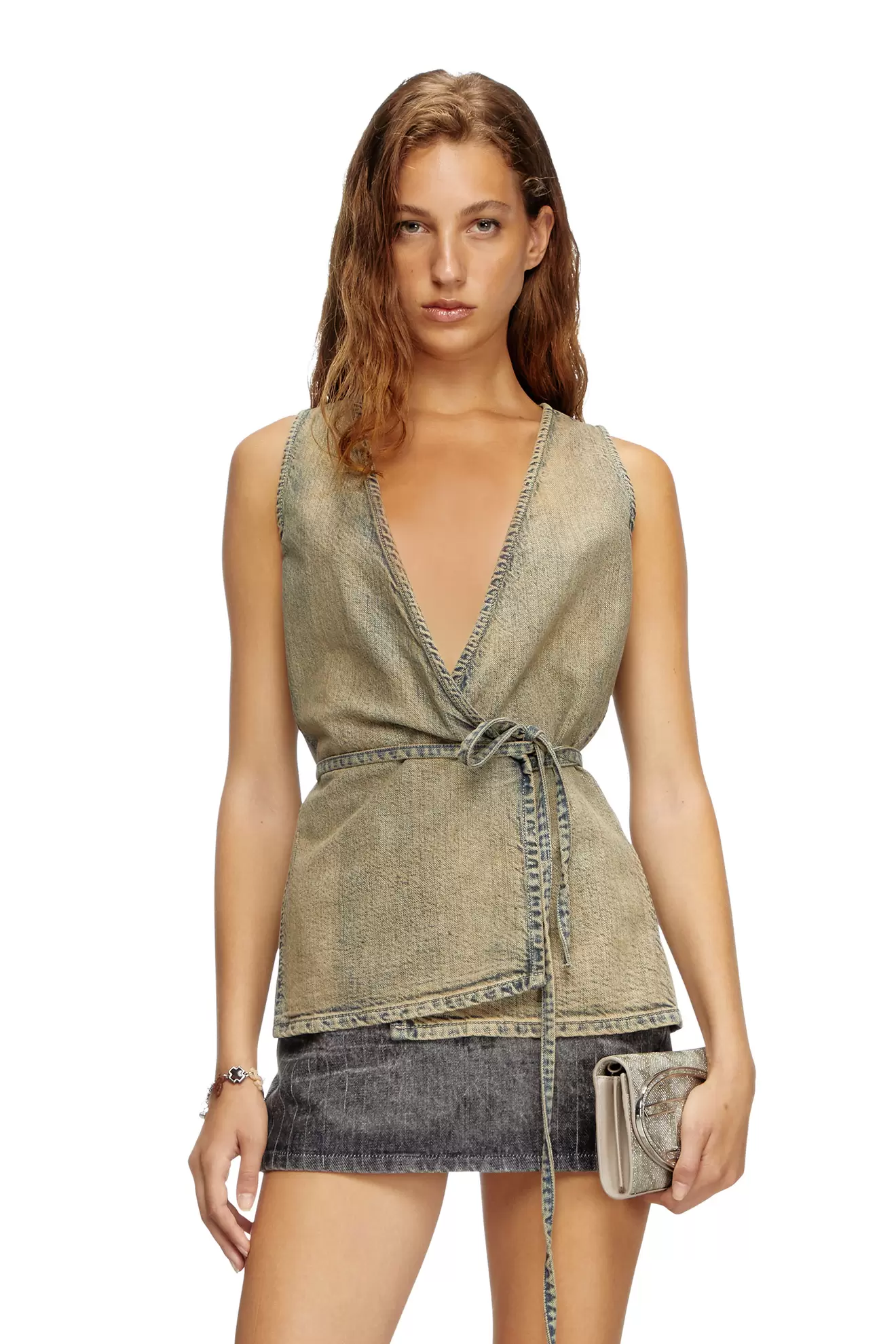 Top envolvente en denim cepillado dorado