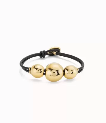 Leather bracelet with three large beads