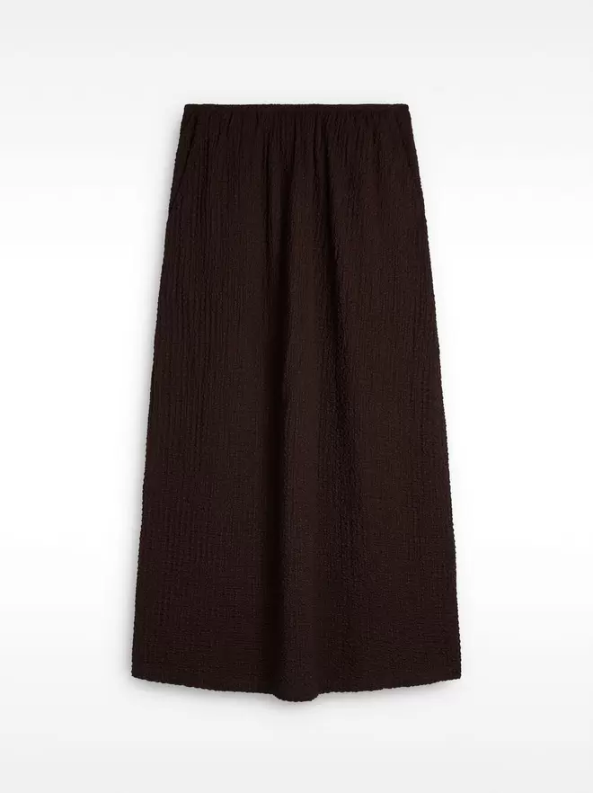 Long skirt with texture