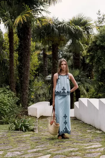 MAXI FALDA BORDADA