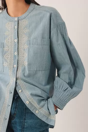 CAMISA DENIM SIN CUELLO