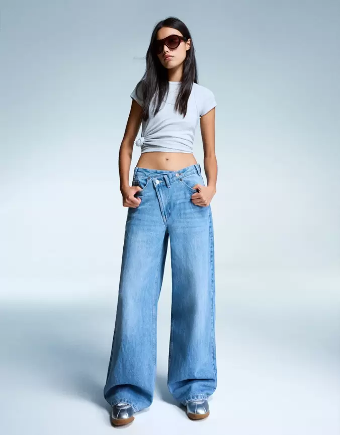 Jeans wide leg cintura cruzada