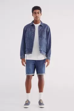 Bermuda vaquera ultra ligera regular fit