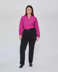 PANTALON DENIM RECTO CON DETALLE STRASS EN LATERAL NEGRO