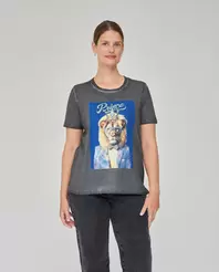 CAMISETA EFECTO LAVADO ESTAMPADO POSICIONAL NEGRO