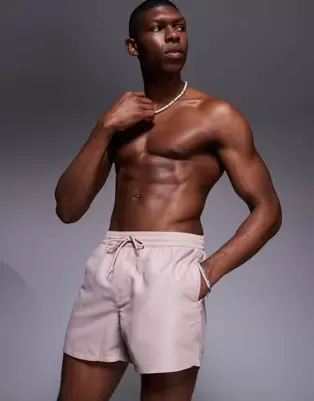 Shorts de baño muy cortos marrón claro de ASOS DESIGN