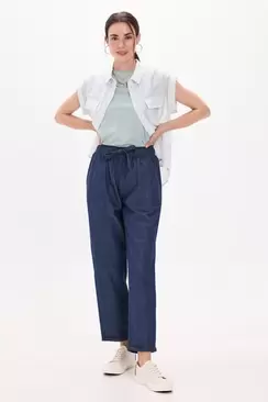 Pantalón denim ligero