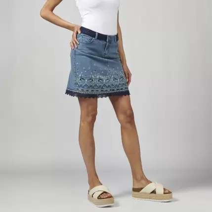 Falda encima rodilla | Ropa casual