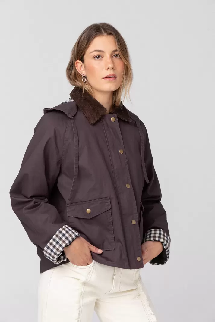 PARKA IMPERMEABLE CAPUCHA