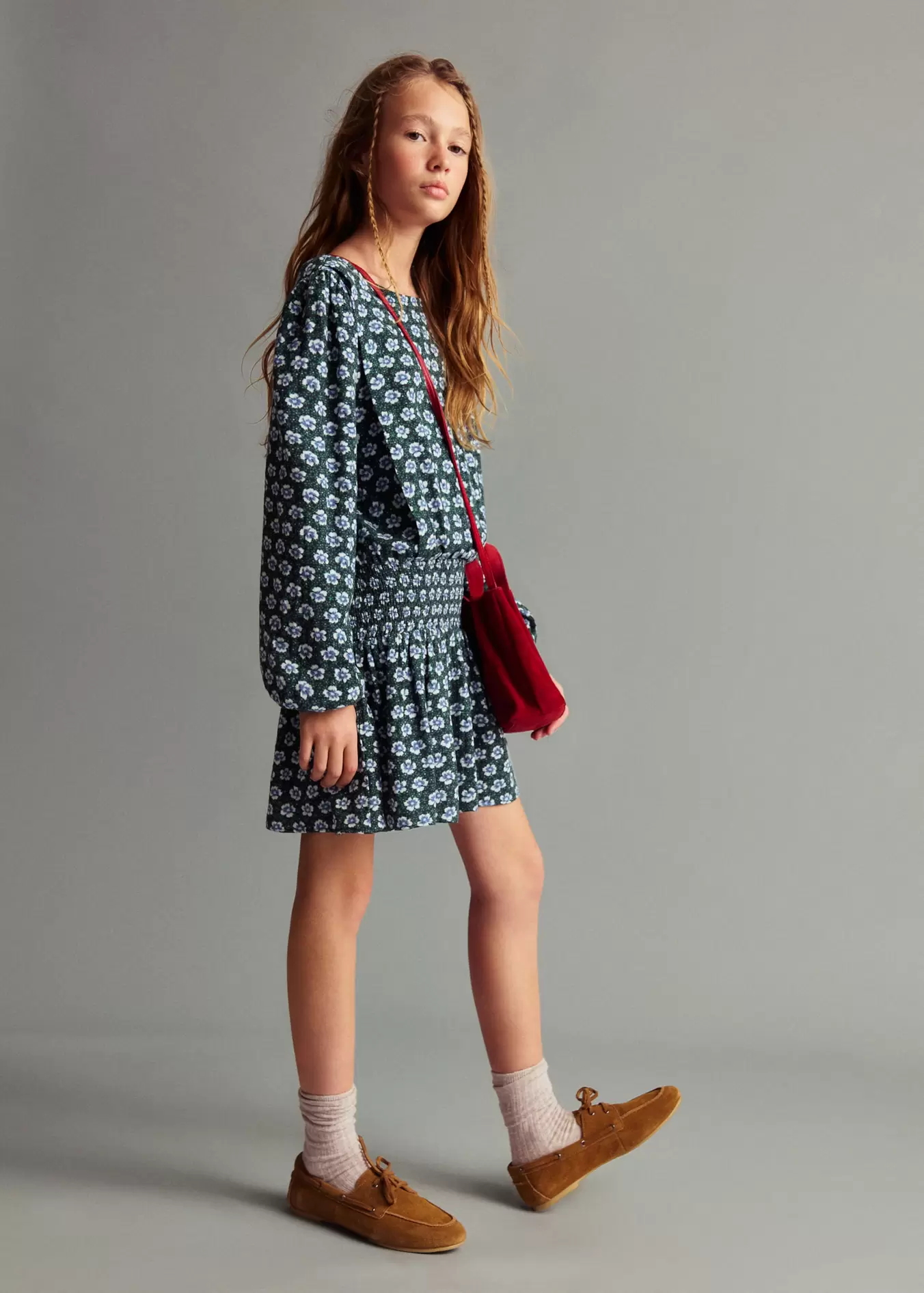 Vestido floral fruncido